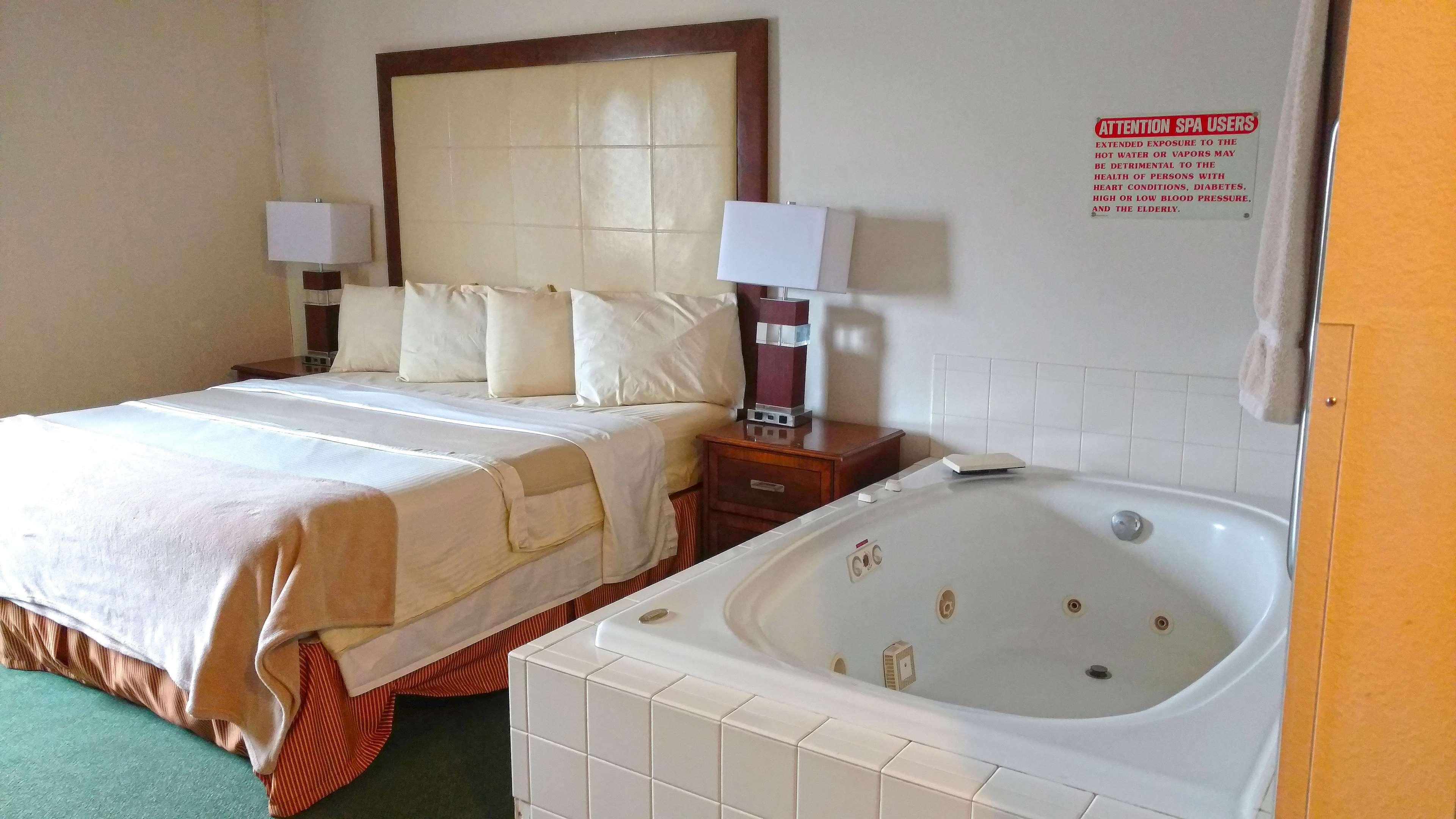 Americas Best Value Inn Zumbrota Extérieur photo