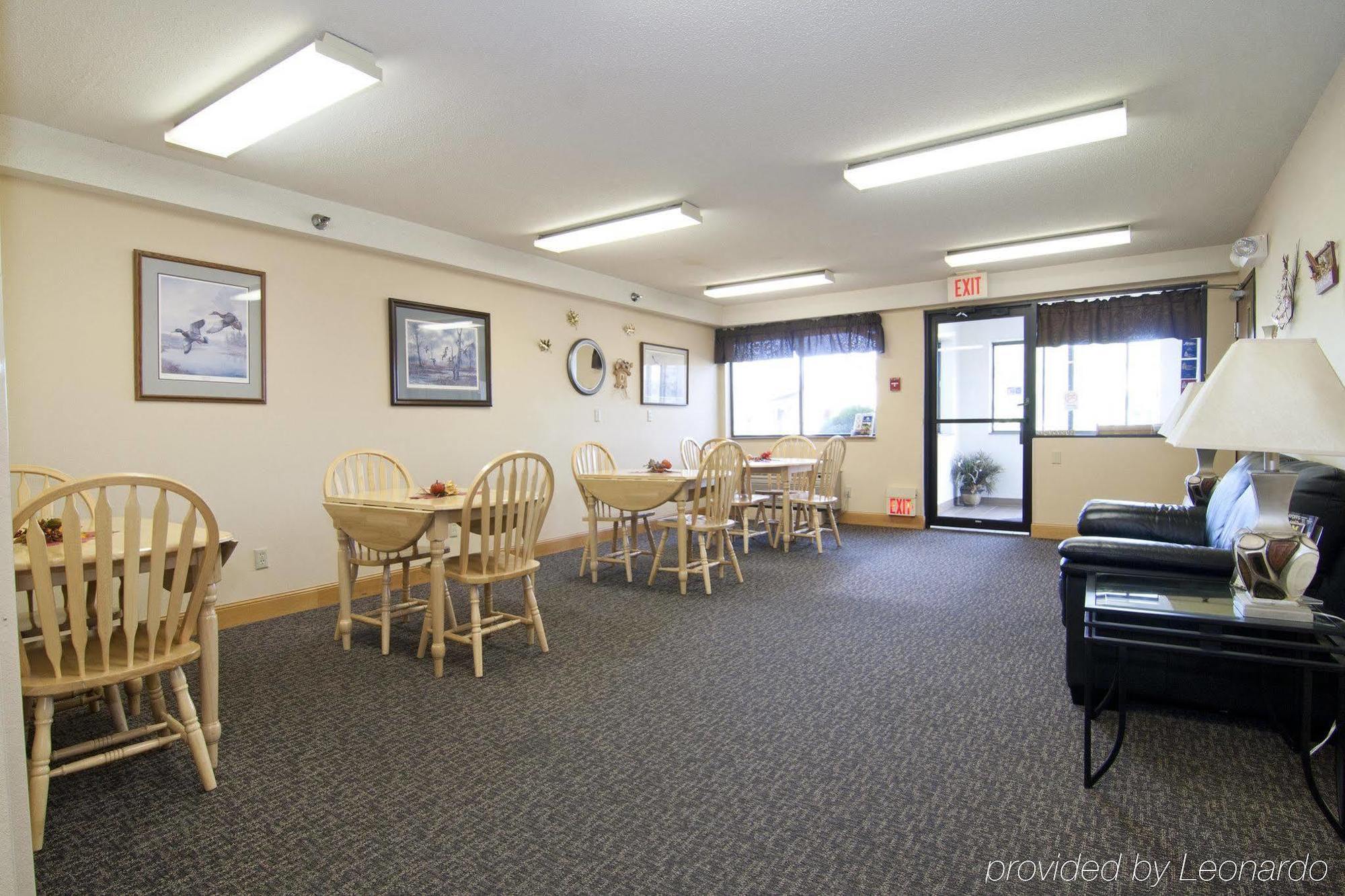 Americas Best Value Inn Zumbrota Restaurant photo